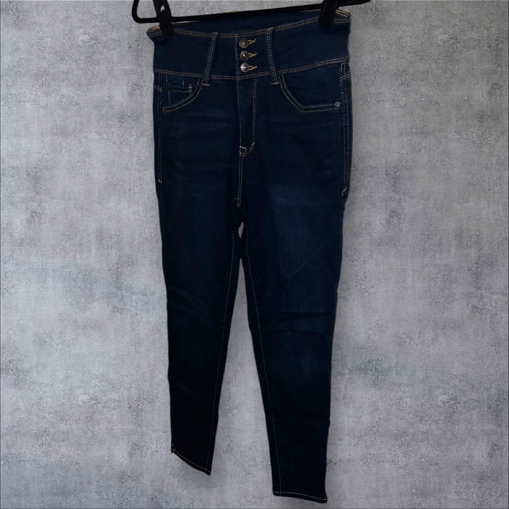 Blue Skinny High-Waisted‎ Jeans